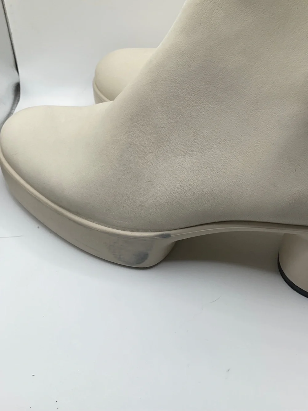 Ecco Women's Cream Front-Zip Platform Ankle Booties, Size 37 6/6.5 small mark.